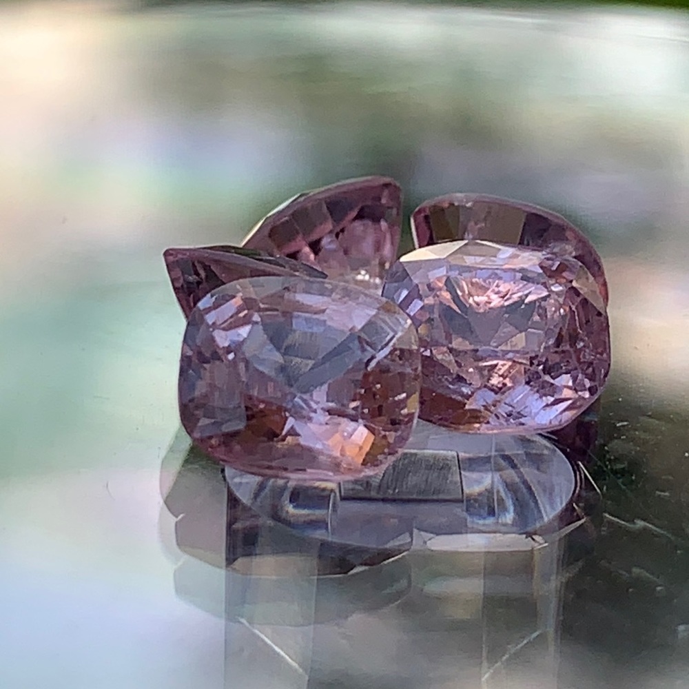 Natural Pastel Pink Spinel: Lot of 5 Cushion Cut Gemstones - Picture 5 of 15